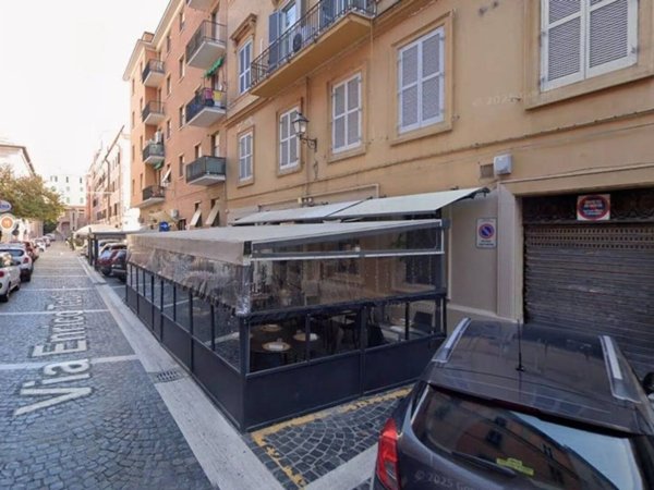 negozio in vendita a Civitavecchia