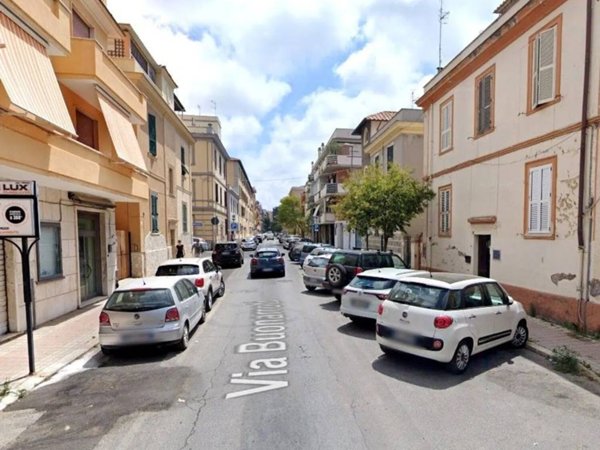 negozio in vendita a Civitavecchia