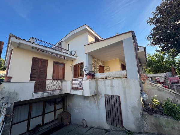 casa indipendente in vendita a Civitavecchia