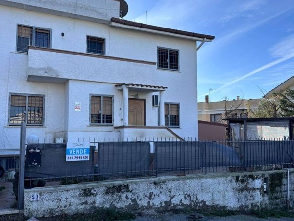 casa indipendente in vendita a Civitavecchia