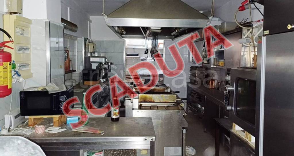 negozio in vendita a Civitavecchia in zona Aurelia