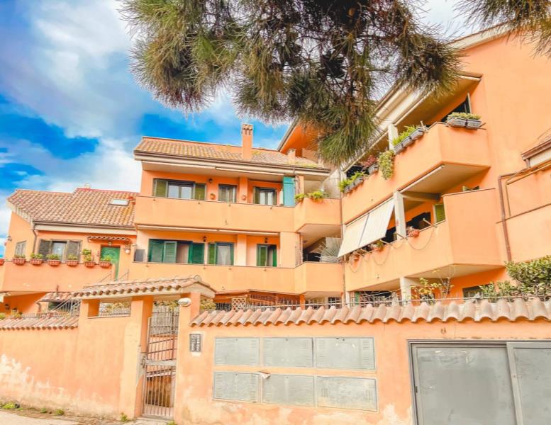 appartamento in vendita a Civitavecchia in zona Aurelia