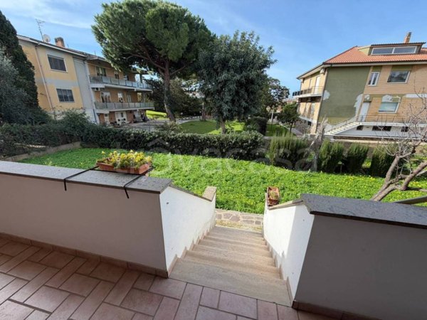 casa indipendente in vendita a Civitavecchia