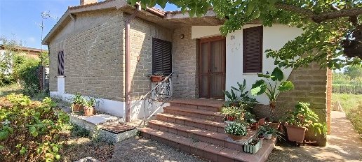 casa indipendente in vendita a Civitavecchia in zona Aurelia