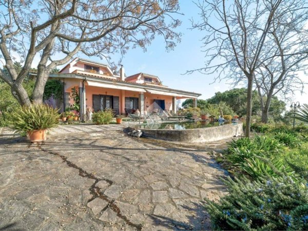 casa indipendente in vendita a Civitavecchia