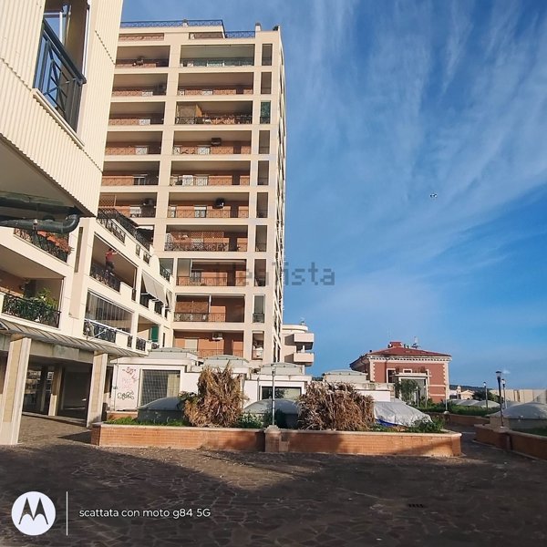 locale commerciale in vendita a Civitavecchia