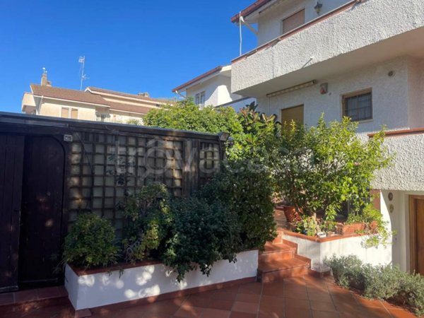 casa indipendente in vendita a Civitavecchia
