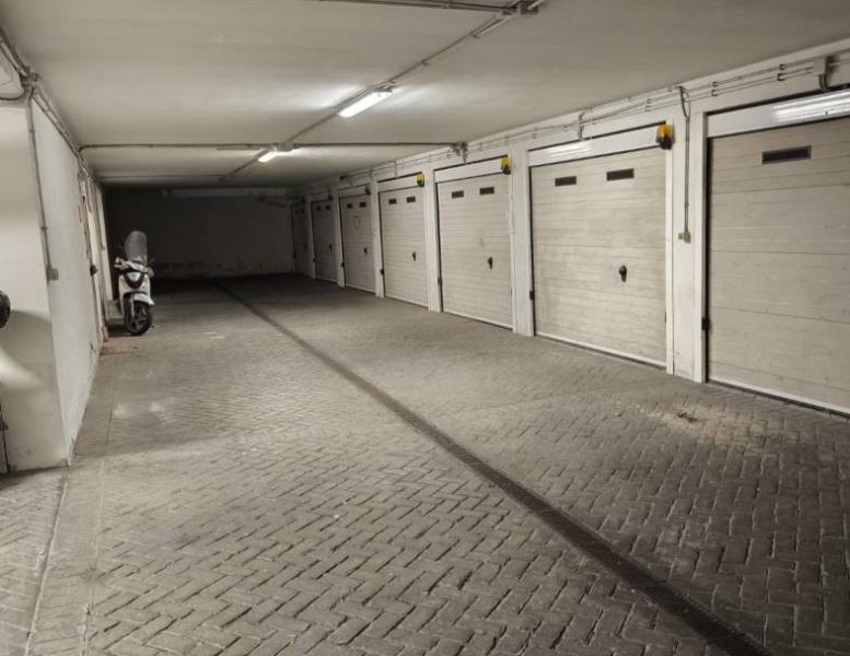 locale commerciale in vendita a Civitavecchia