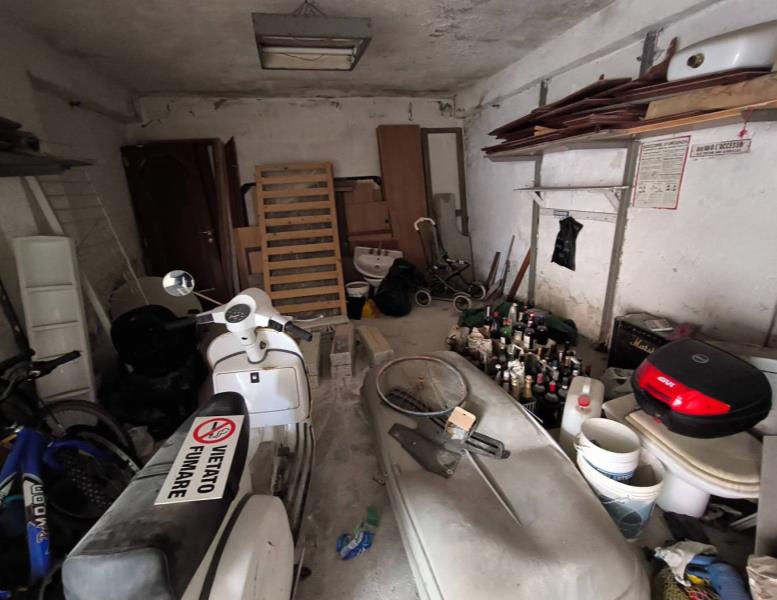 locale commerciale in vendita a Civitavecchia