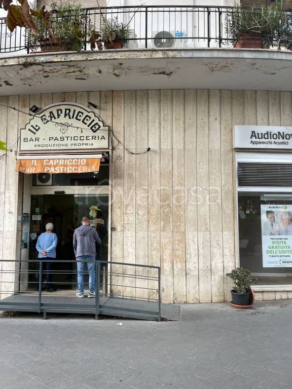 negozio in vendita a Civitavecchia