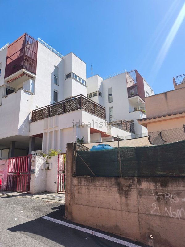 locale di sgombero in vendita a Civitavecchia