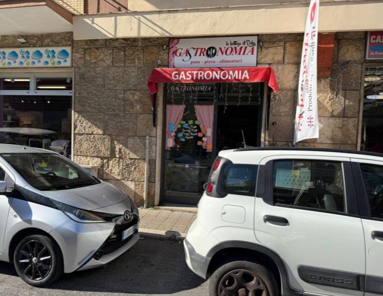 negozio in vendita a Civitavecchia