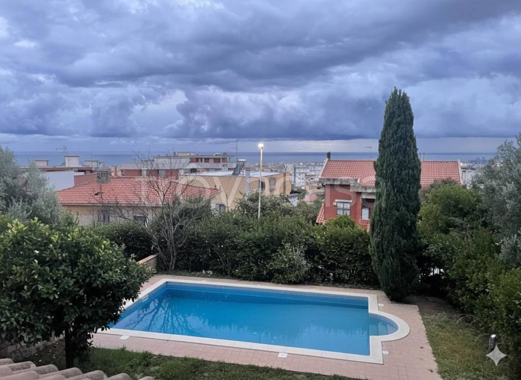 casa indipendente in vendita a Civitavecchia