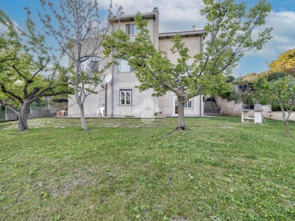 casa indipendente in vendita a Civitavecchia