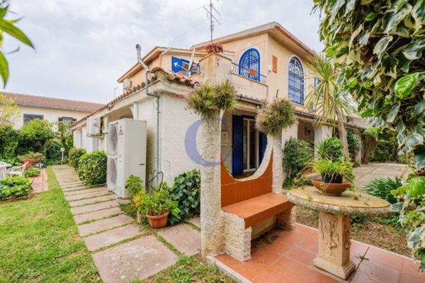 casa indipendente in vendita a Civitavecchia