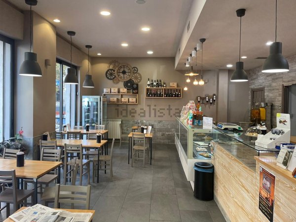 locale commerciale in vendita a Civitavecchia