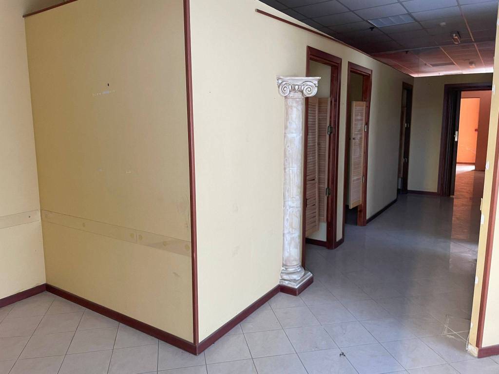 negozio in vendita a Civitavecchia