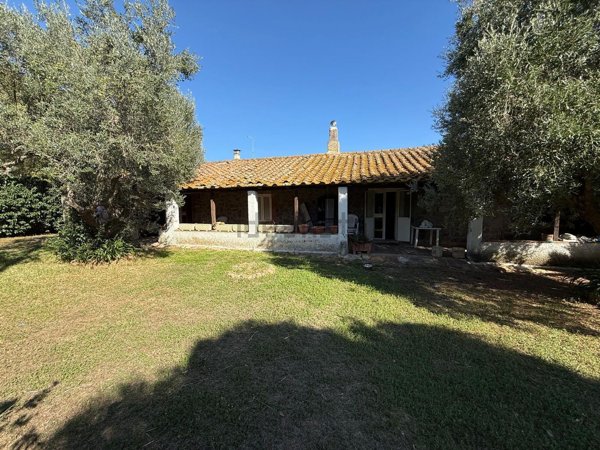 casa indipendente in vendita a Civitavecchia