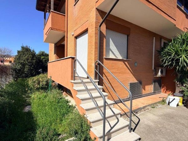 casa indipendente in vendita a Civitavecchia