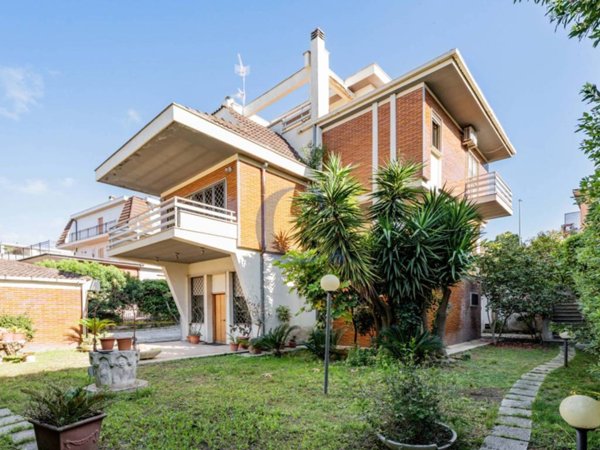 casa indipendente in vendita a Civitavecchia