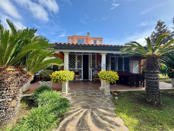 casa indipendente in vendita a Civitavecchia