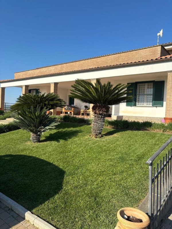 casa indipendente in vendita a Civitavecchia