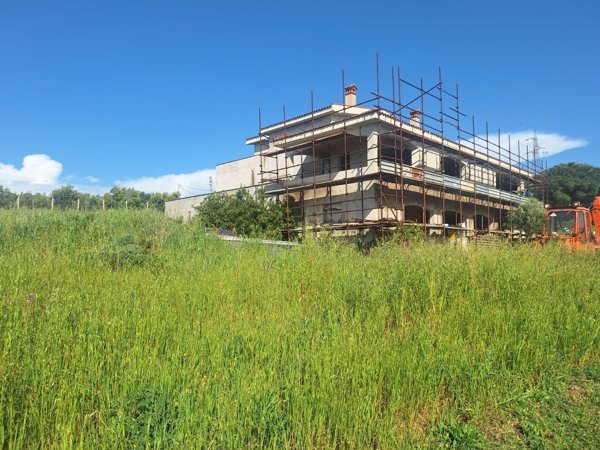 casa indipendente in vendita a Civitavecchia