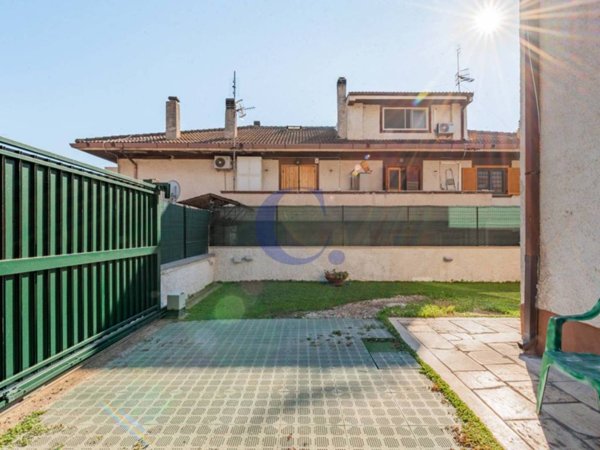 casa indipendente in vendita a Civitavecchia