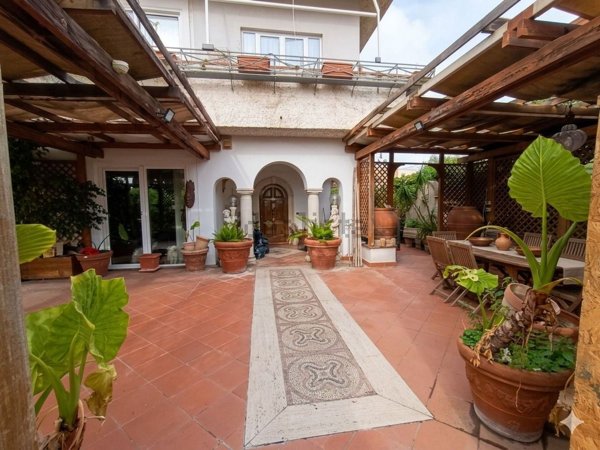 casa indipendente in vendita a Civitavecchia
