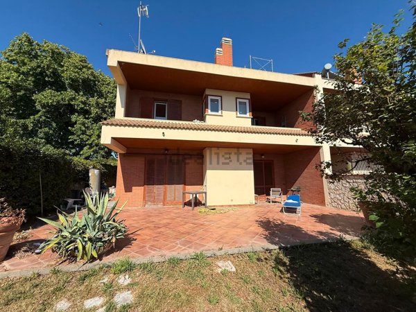casa indipendente in vendita a Civitavecchia