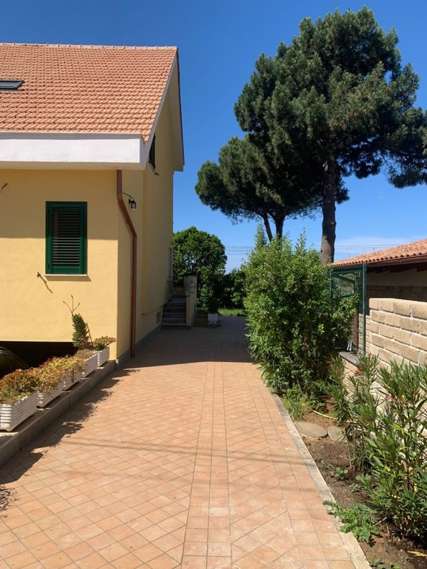 casa indipendente in vendita a Civitavecchia