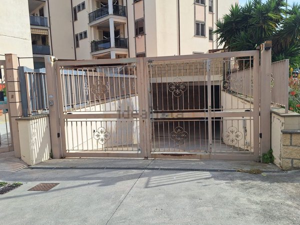 locale di sgombero in vendita a Civitavecchia