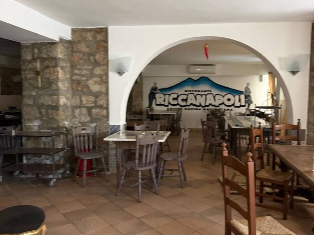 negozio in vendita a Civitavecchia