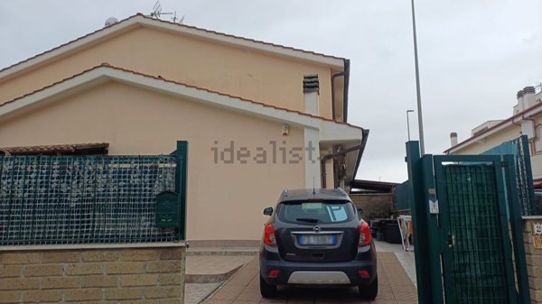 casa indipendente in vendita a Civitavecchia