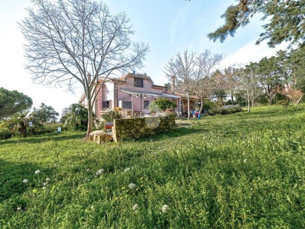 casa indipendente in vendita a Civitavecchia