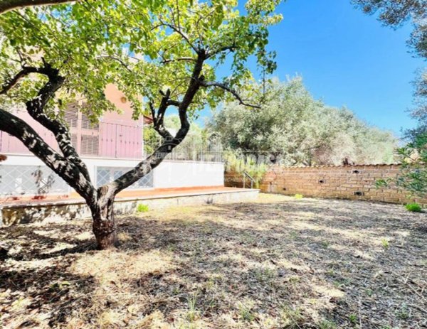 casa indipendente in vendita a Civitavecchia