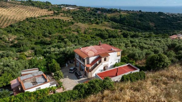 casa indipendente in vendita a Civitavecchia