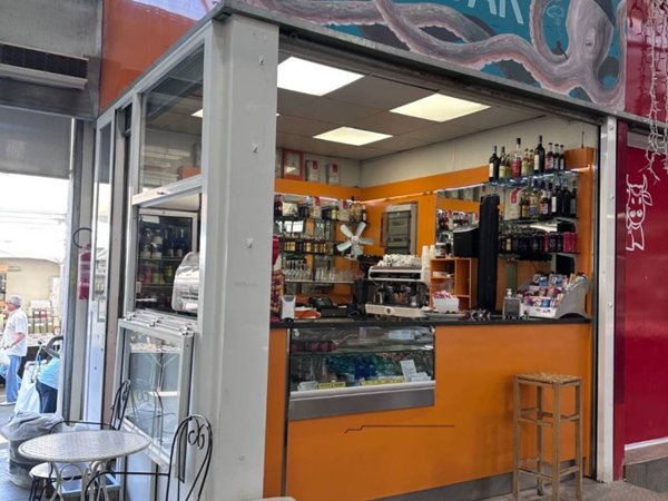 negozio in vendita a Civitavecchia