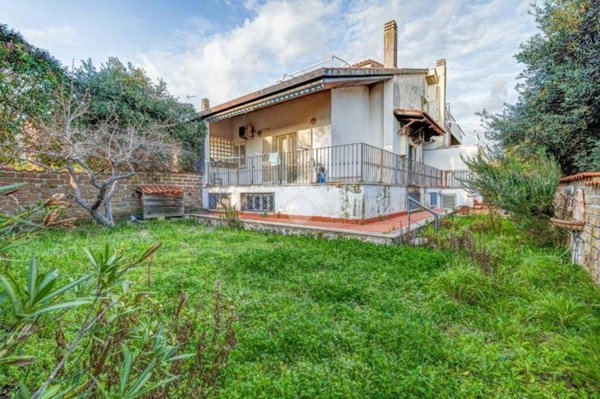 casa indipendente in vendita a Civitavecchia