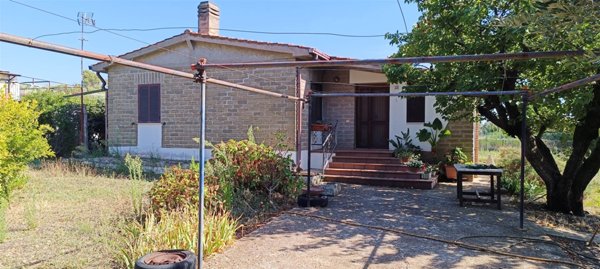 villa in vendita a Civitavecchia in zona Aurelia