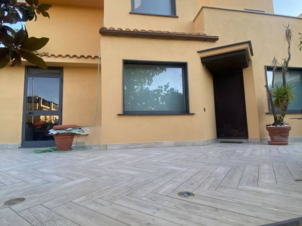 casa indipendente in vendita a Civitavecchia
