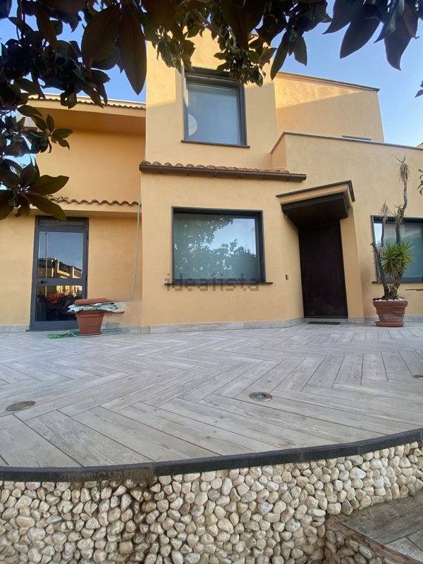 casa indipendente in vendita a Civitavecchia