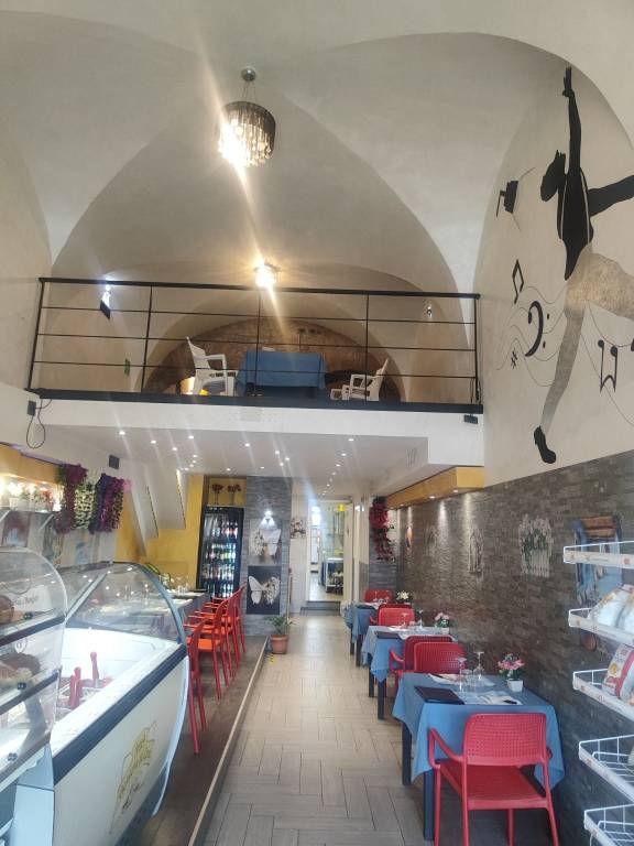 negozio in vendita a Civitavecchia