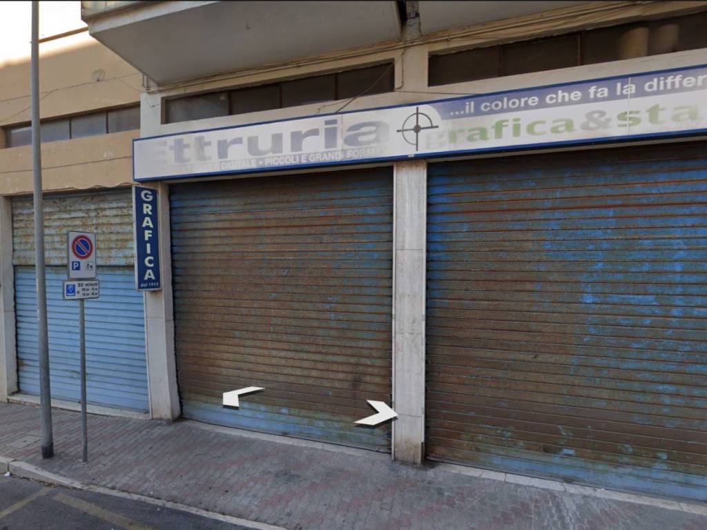 negozio in vendita a Civitavecchia