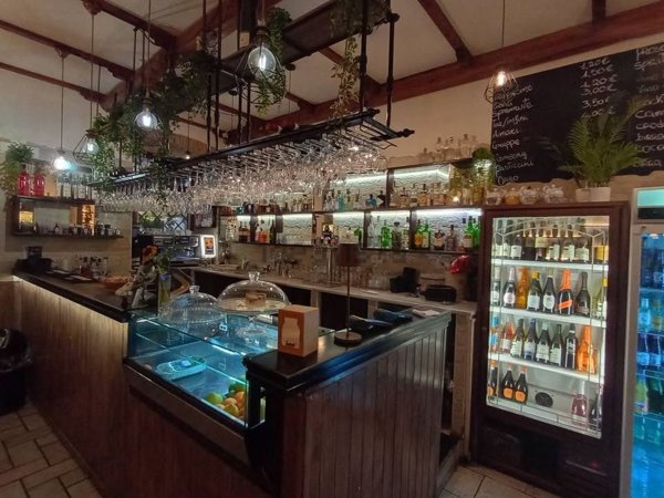negozio in vendita a Civitavecchia