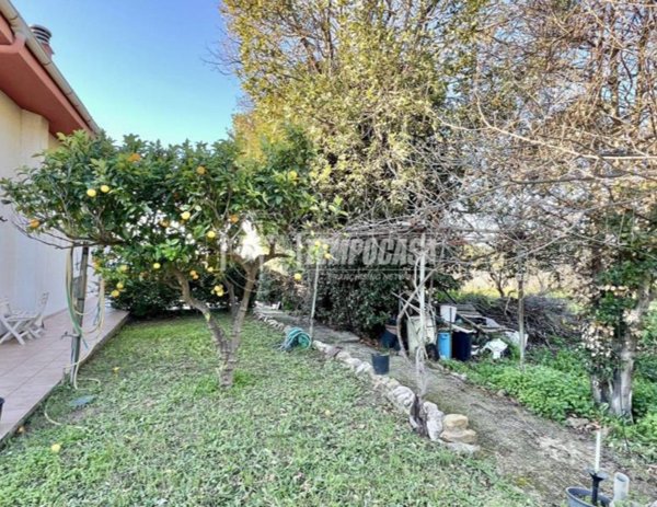 casa indipendente in vendita a Civitavecchia in zona Aurelia