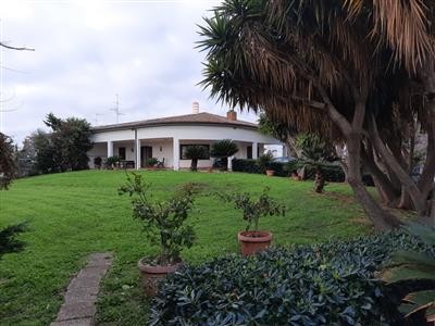casa indipendente in vendita a Civitavecchia in zona Aurelia
