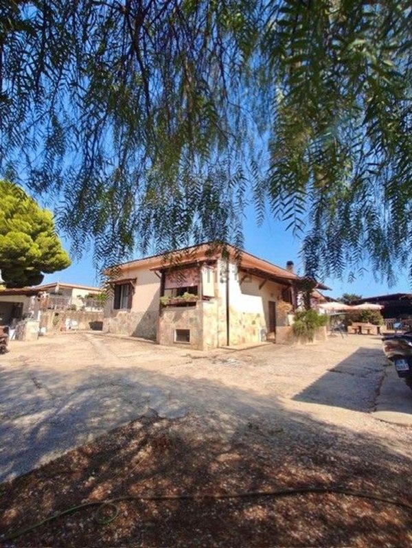 casa indipendente in vendita a Civitavecchia