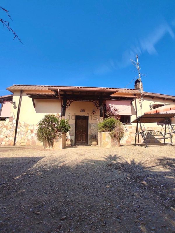 casa indipendente in vendita a Civitavecchia