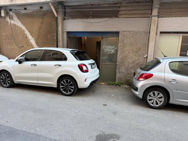 locale di sgombero in vendita a Civitavecchia
